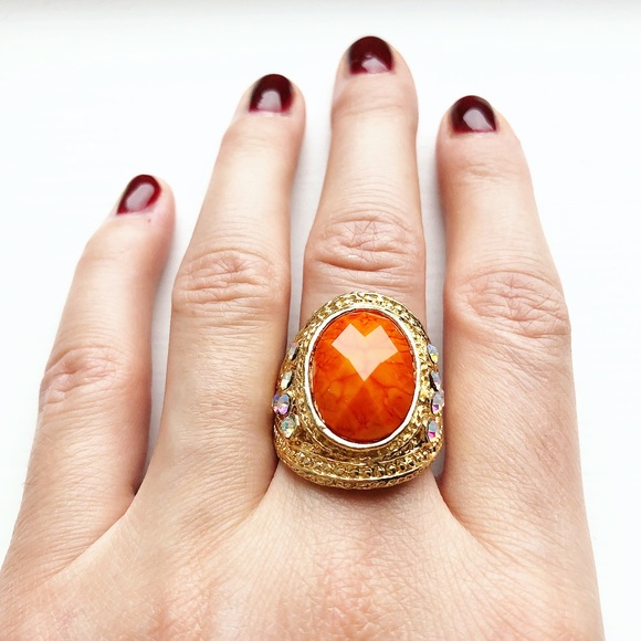 Vintage Jewelry - ✨HP✨ Ornate gold & burnt orange gemstone ring